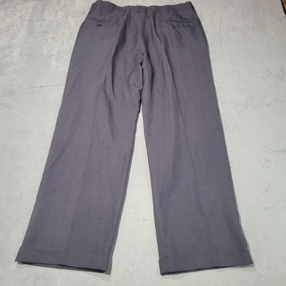 Haggar Dress Pants Mens 36x30 Gray Pleated Classic Cuffed Wrinkle-Free Trousers